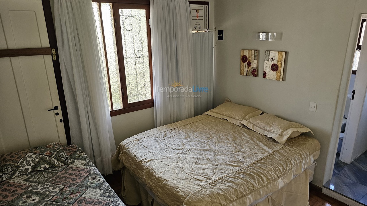 Casa para aluguel de temporada em Guarapari (Praia das Castanheiras)