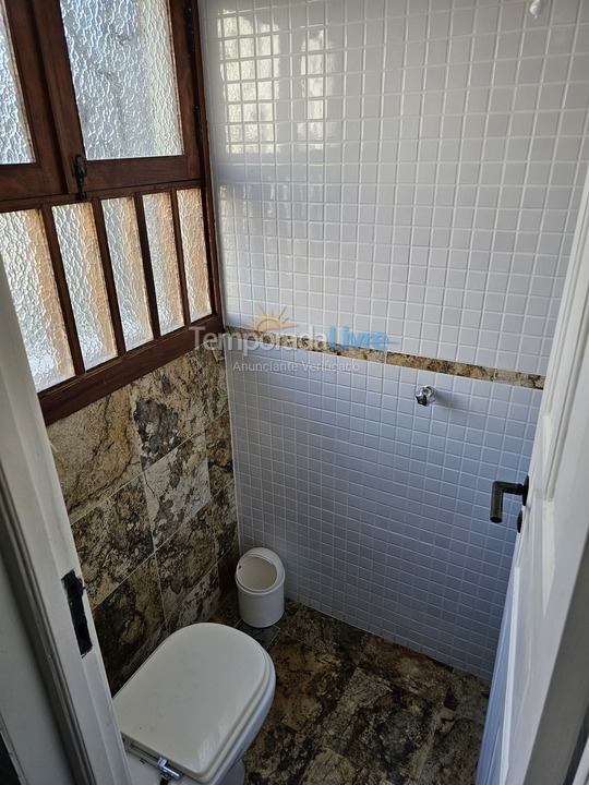 Casa para aluguel de temporada em Guarapari (Praia das Castanheiras)