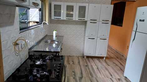 Cozinha completa com todos os utensílio