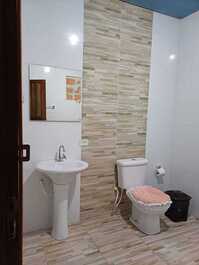 Este banheiro é do quaro 03