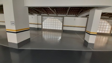 LATERAL AO MAR, COM 2 DORMITÓRIOS E VISTA AO MAR