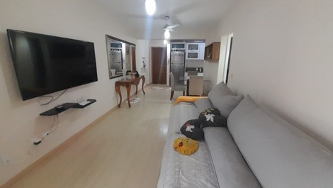 LATERAL AO MAR, COM 2 DORMITÓRIOS E VISTA AO MAR