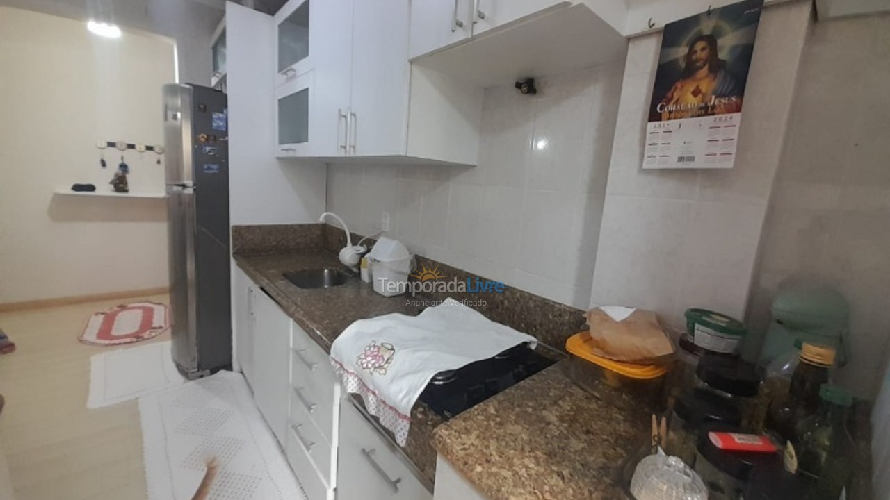 Apartamento para aluguel de temporada em Itapema (Meia Praia)