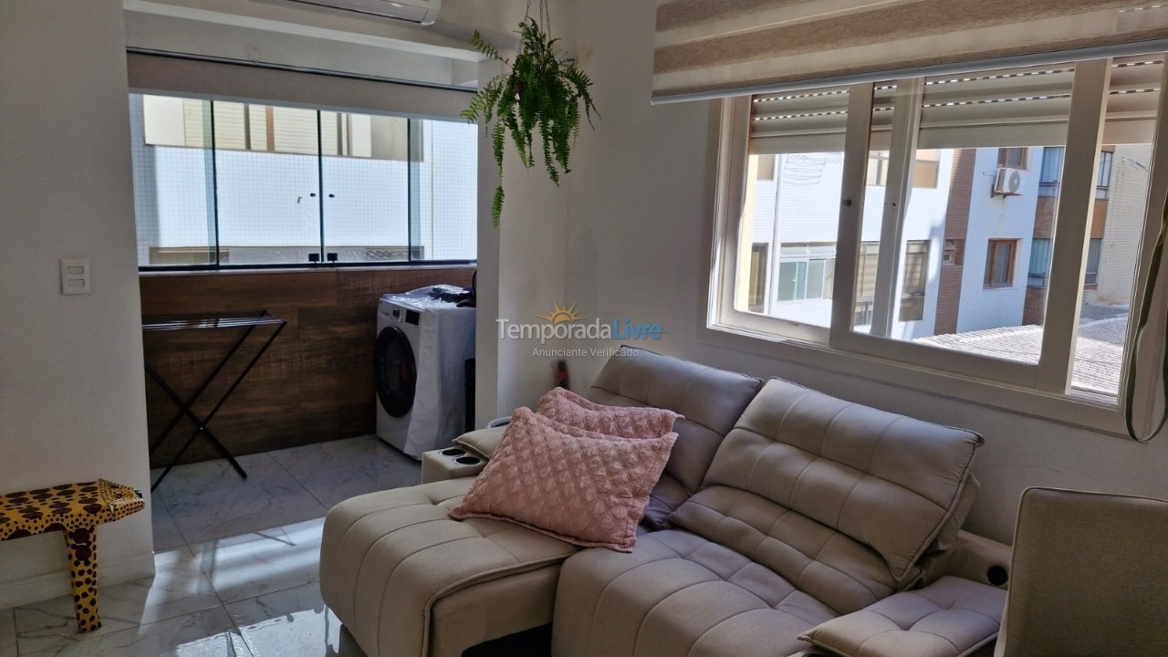 Apartamento para aluguel de temporada em Capão da Canoa (Zona Nova)