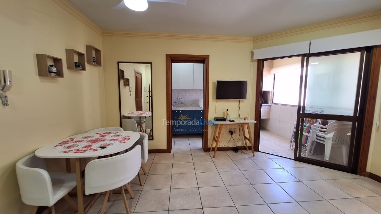 Apartamento para aluguel de temporada em Capão da Canoa (Centro)