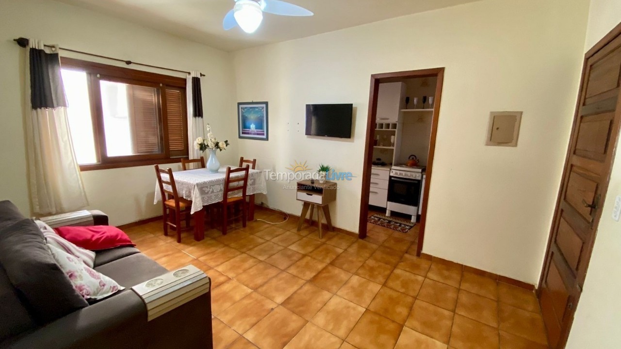 Apartamento para aluguel de temporada em Capão da Canoa (Centro)