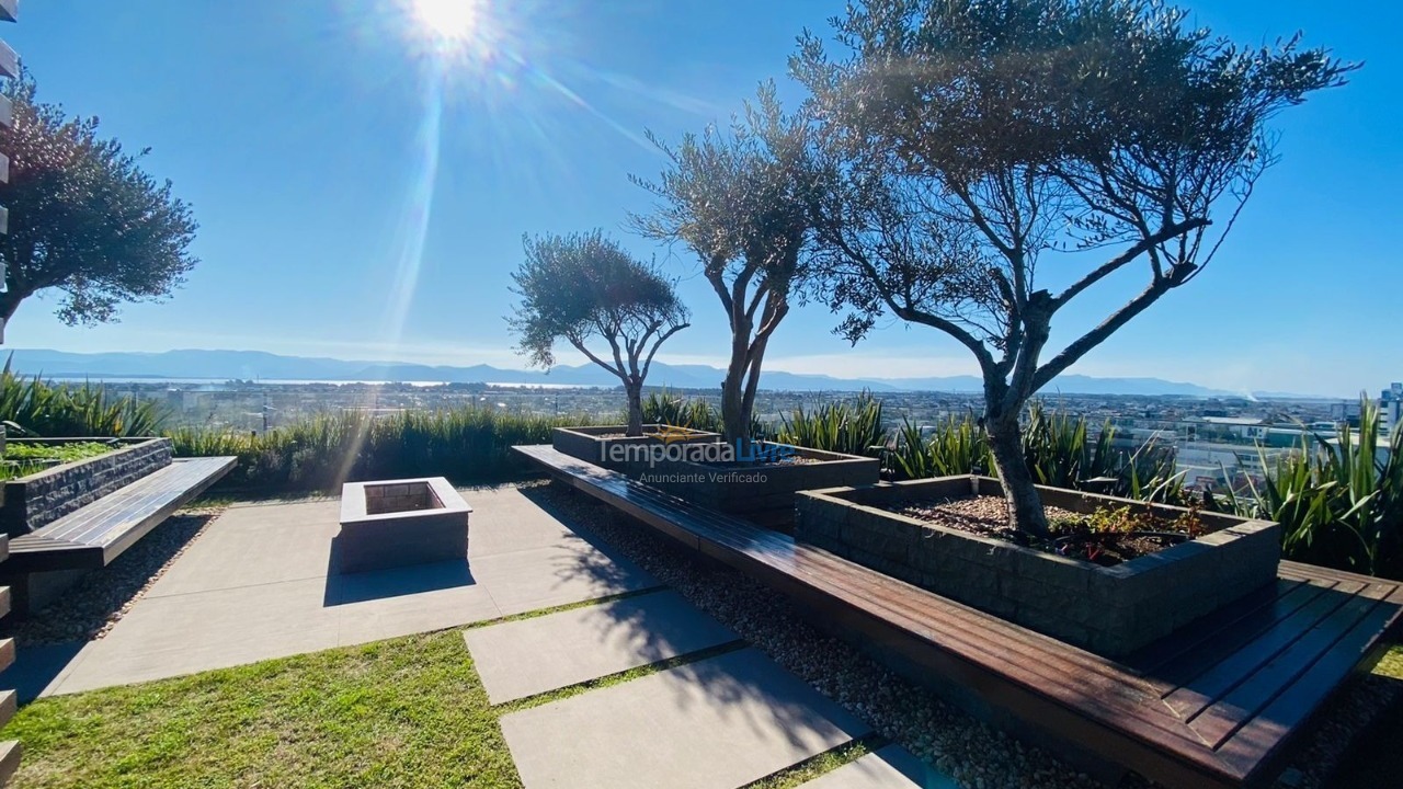 Apartamento para aluguel de temporada em Capão da Canoa (Navegantes)