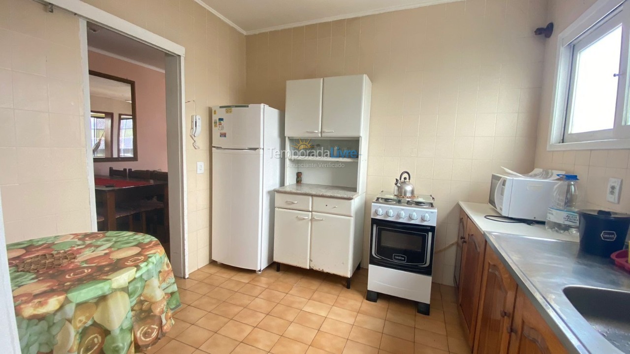 Apartamento para aluguel de temporada em Capão da Canoa (Centro)