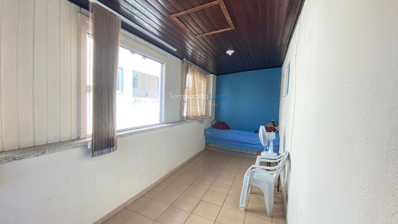 Apartamento para aluguel de temporada em Capão da Canoa (Centro)