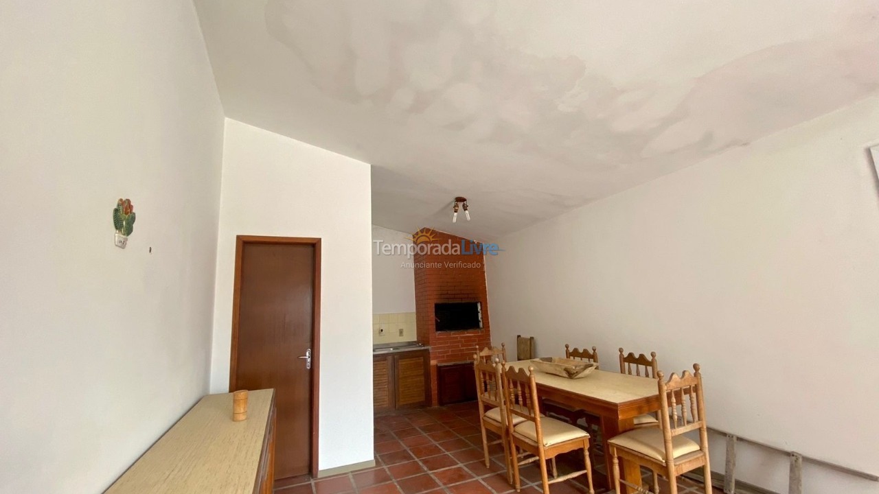 Apartamento para aluguel de temporada em Capão da Canoa (Centro)