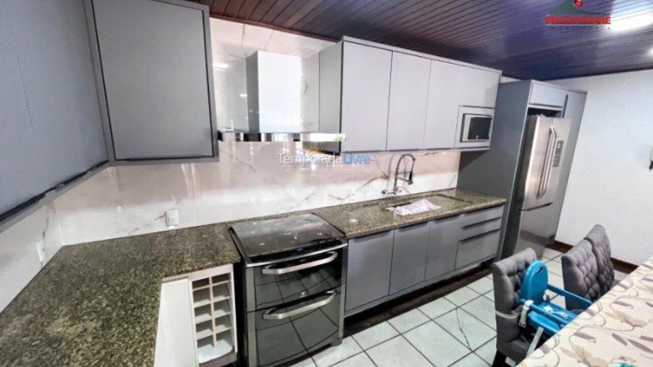 Casa para aluguel de temporada em Florianopolis (Canasvieiras)