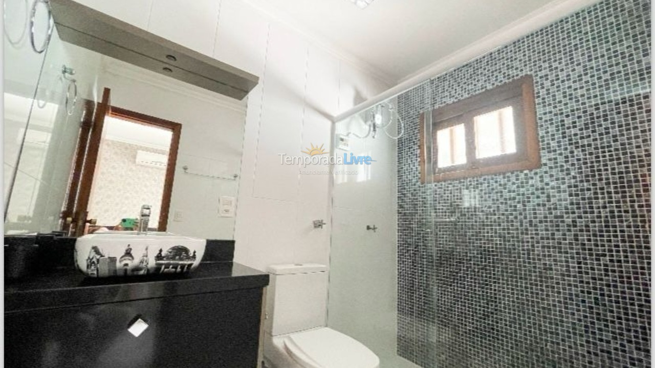 Casa para aluguel de temporada em Xangri Lá (Xangrila Bairo Centro)