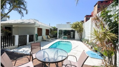 House for rent in Xangri Lá - Xangrila Bairo Centro