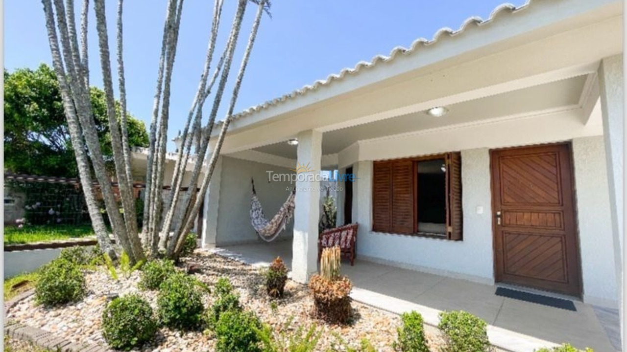 Casa para aluguel de temporada em Xangri Lá (Xangrila Bairo Centro)