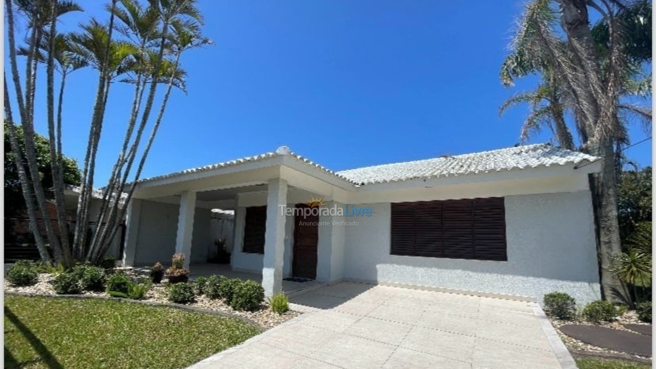 Casa para aluguel de temporada em Xangri Lá (Xangrila Bairo Centro)