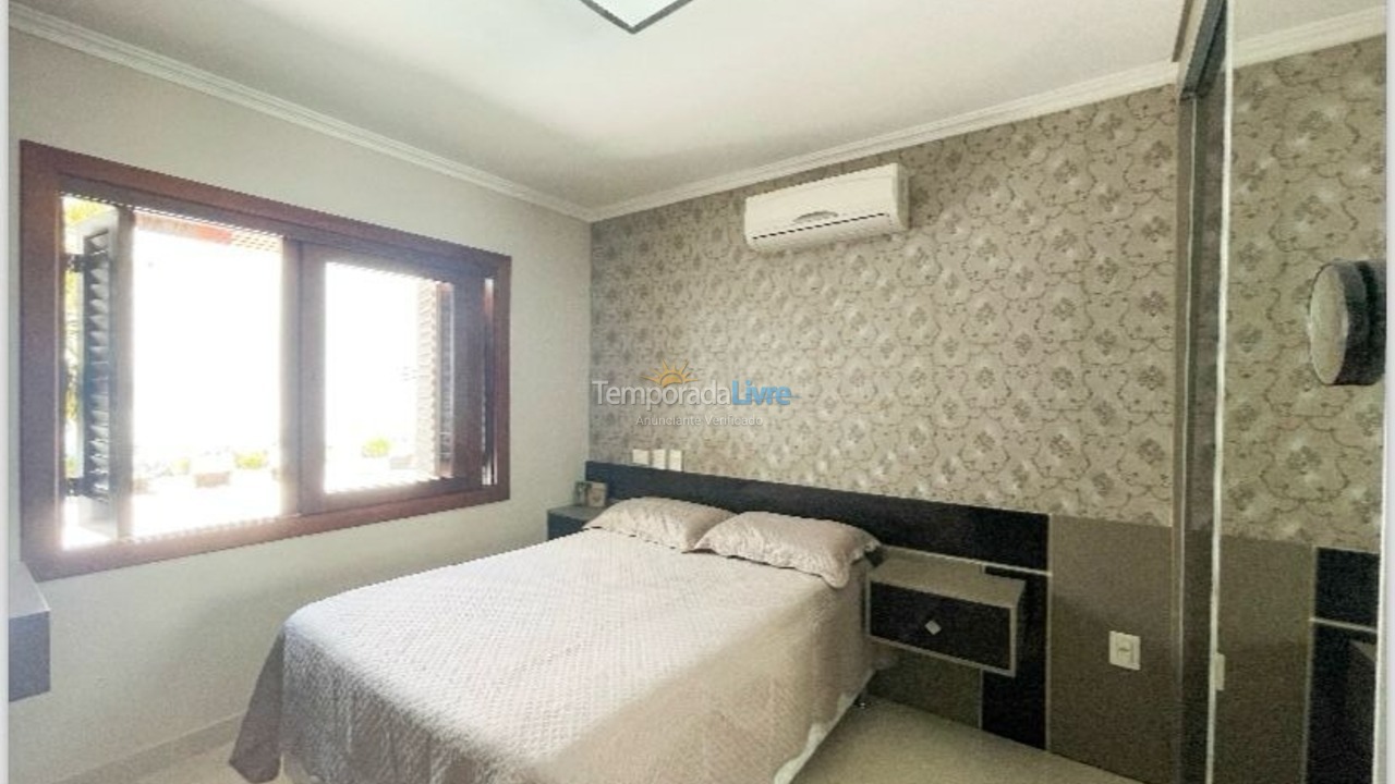 Casa para aluguel de temporada em Xangri Lá (Xangrila Bairo Centro)