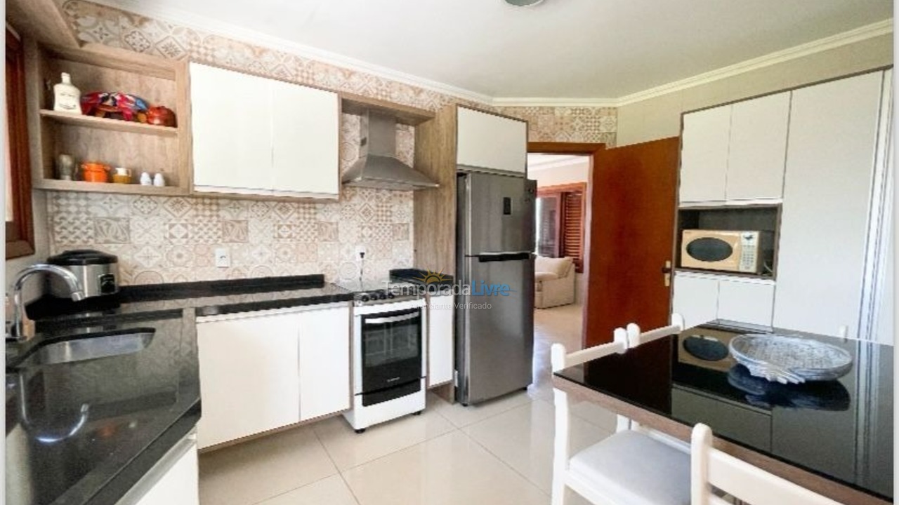 Casa para aluguel de temporada em Xangri Lá (Xangrila Bairo Centro)