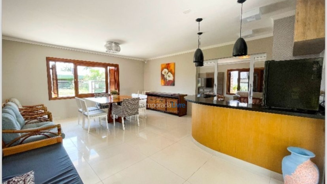 Casa para aluguel de temporada em Xangri Lá (Xangrila Bairo Centro)