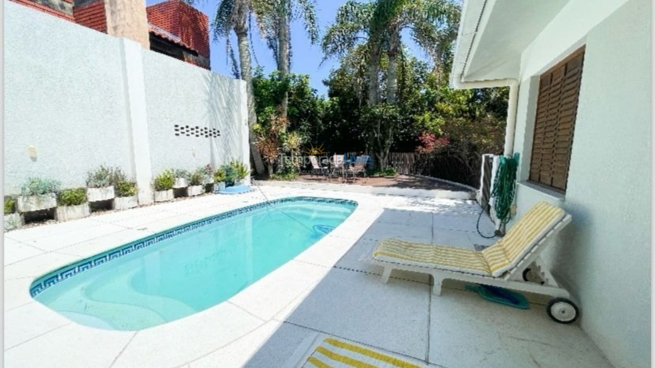 Casa para aluguel de temporada em Xangri Lá (Xangrila Bairo Centro)