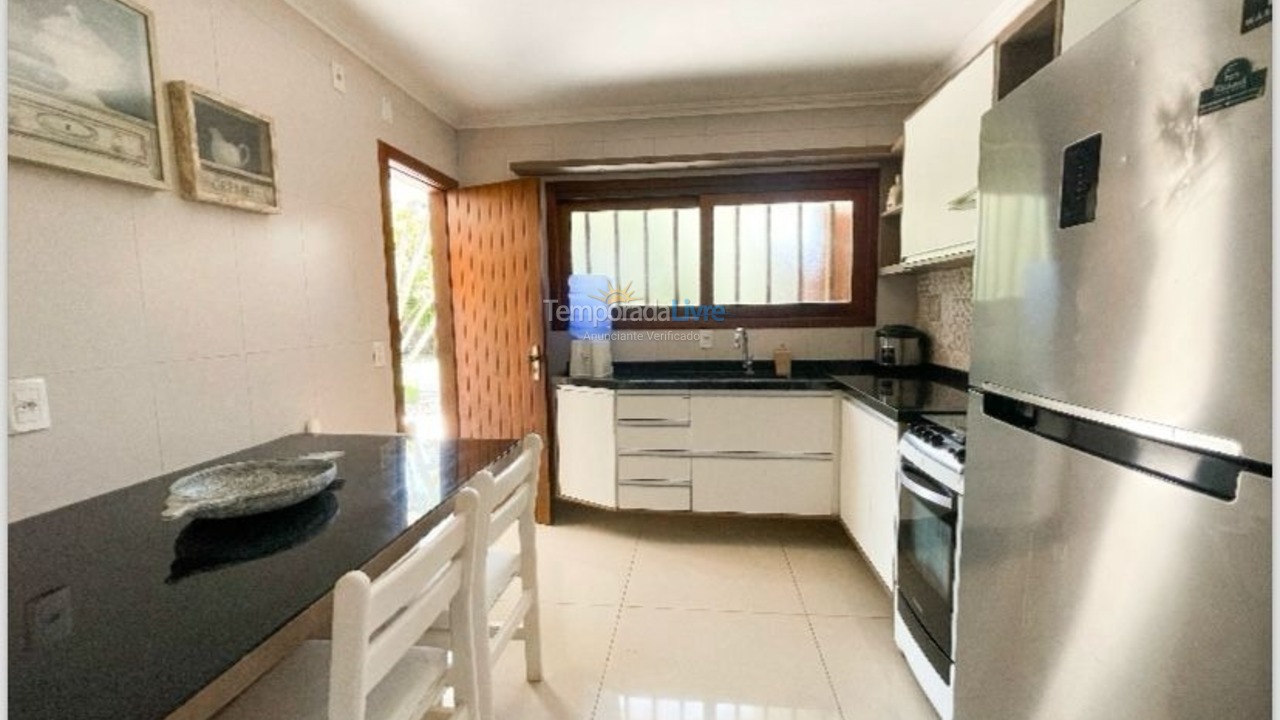 Casa para aluguel de temporada em Xangri Lá (Xangrila Bairo Centro)