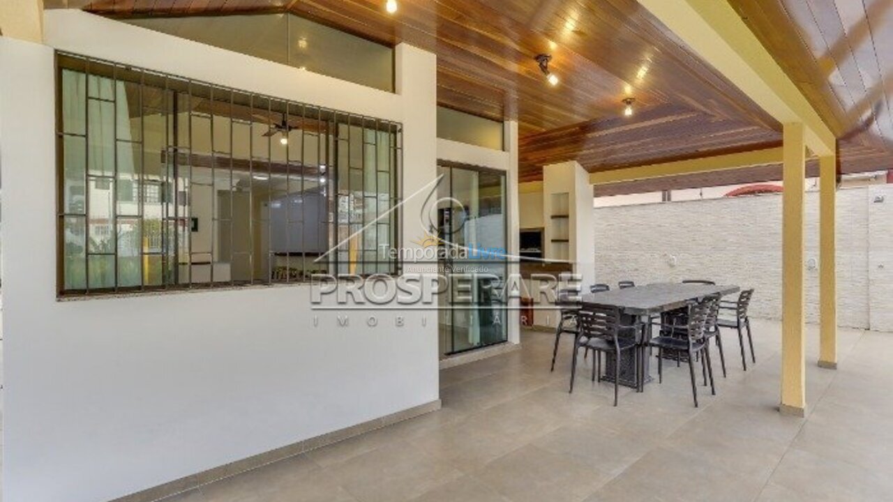 Casa para aluguel de temporada em Florianopolis (Canasvieiras)