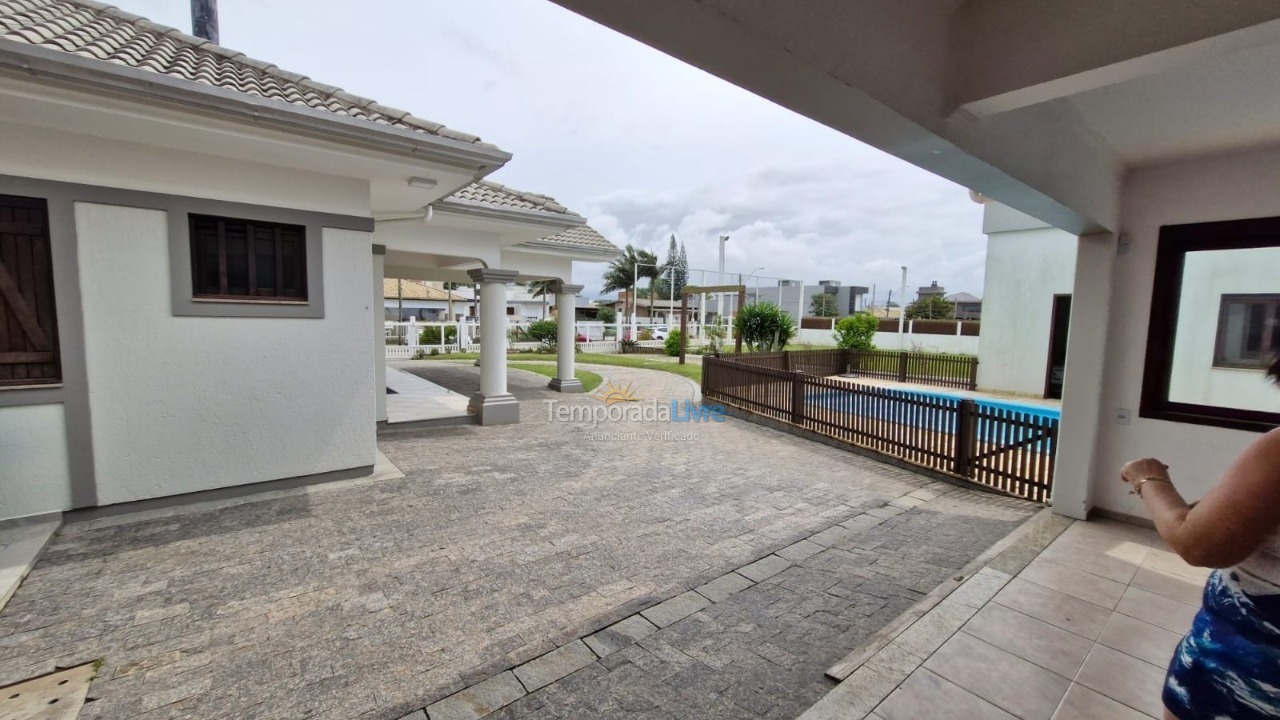 Casa para aluguel de temporada em Xangri Lá (Xangrila Bairo Centro)