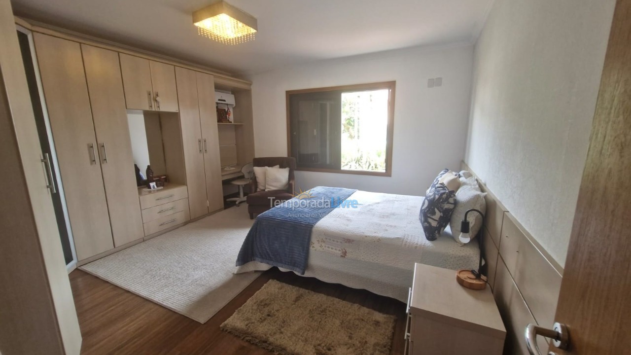 Casa para aluguel de temporada em Xangri Lá (Xangrila Bairo Centro)