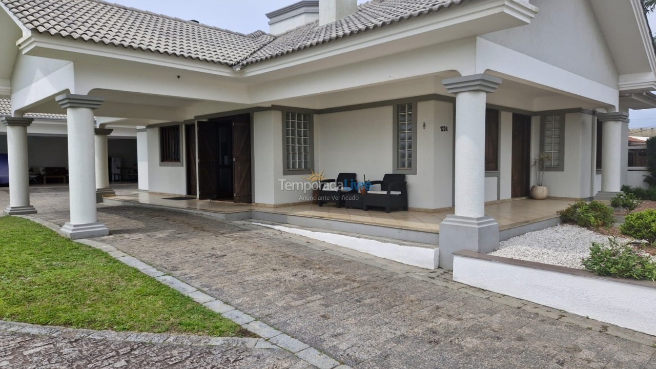 Casa para aluguel de temporada em Xangri Lá (Xangrila Bairo Centro)