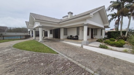 House for rent in Xangri Lá - Xangrila Bairo Centro