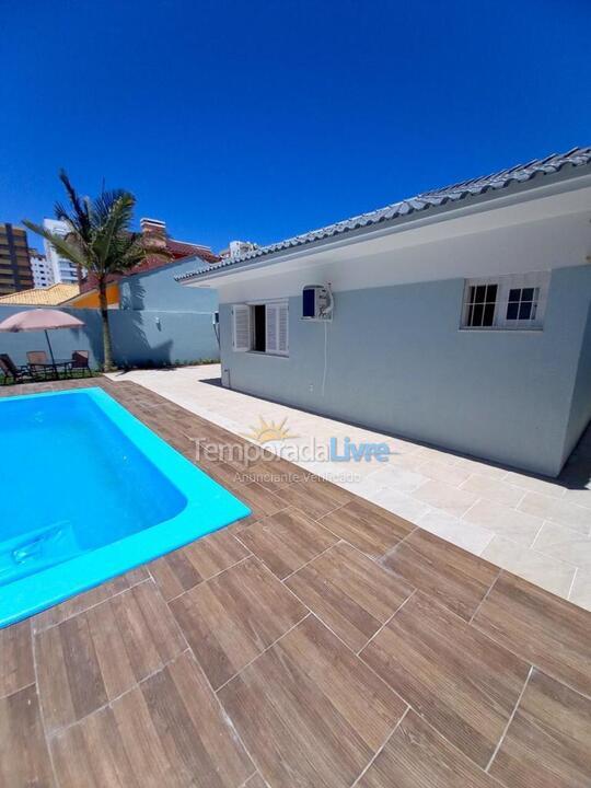 Casa para aluguel de temporada em Capão da Canoa (Zona Nova)