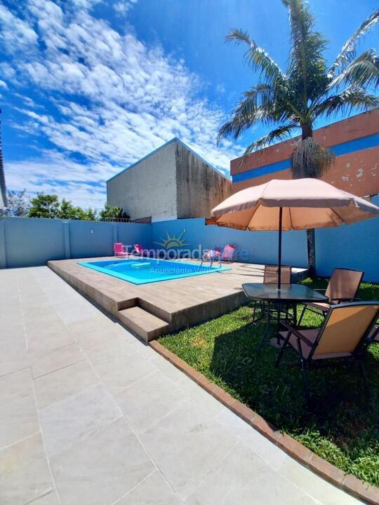 Casa para aluguel de temporada em Capão da Canoa (Zona Nova)