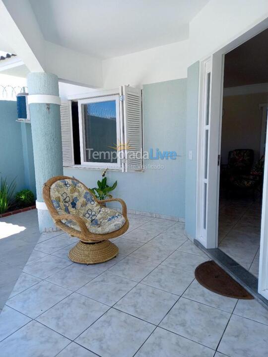 Casa para aluguel de temporada em Capão da Canoa (Zona Nova)