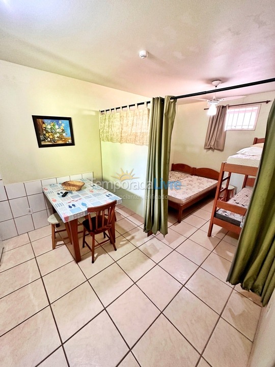 Apartamento para aluguel de temporada em Garopaba (Praia da Ferrugem)