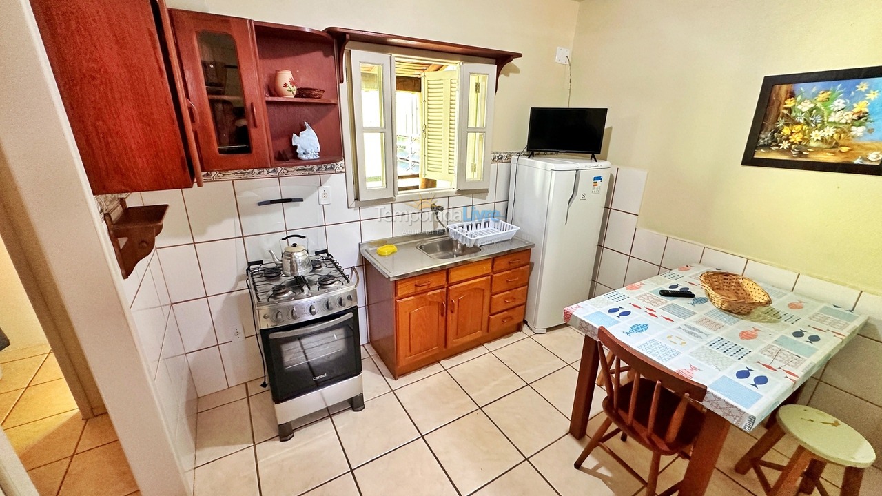 Apartamento para aluguel de temporada em Garopaba (Praia da Ferrugem)
