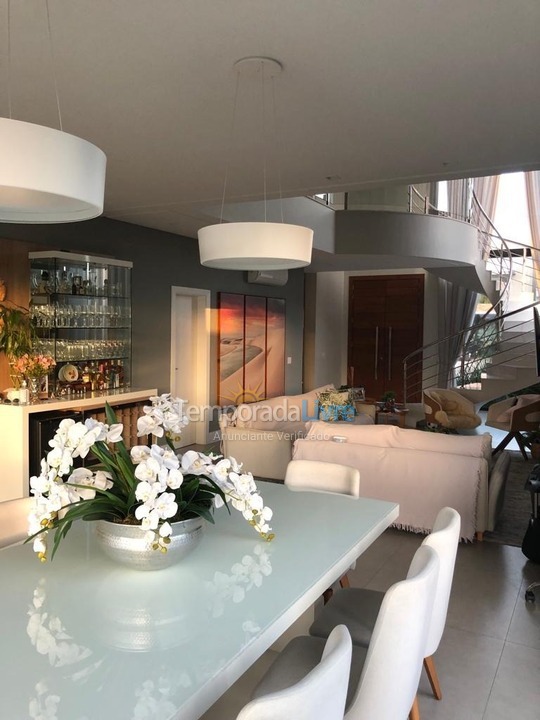 Casa para aluguel de temporada em Capão da Canoa (Parque Antártica)