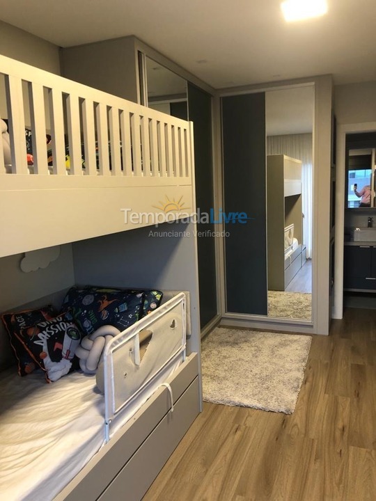 Casa para aluguel de temporada em Capão da Canoa (Parque Antártica)