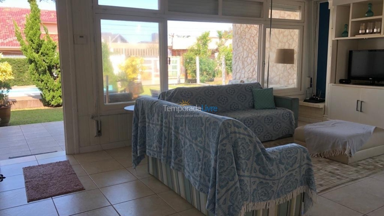 Casa para aluguel de temporada em Xangri Lá (Atlântida)