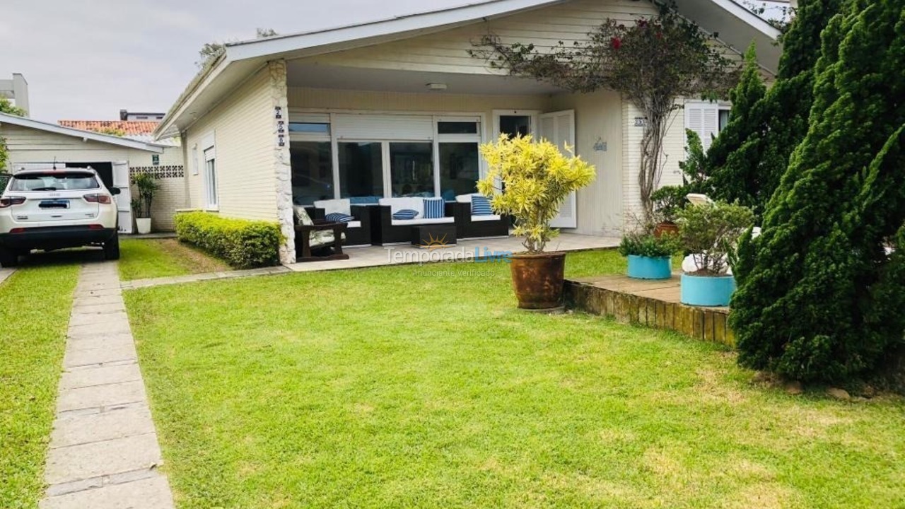 Casa para aluguel de temporada em Xangri Lá (Atlântida)