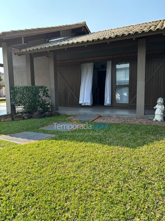 Casa para aluguel de temporada em Xangri Lá (Xangrila Bairo Centro)