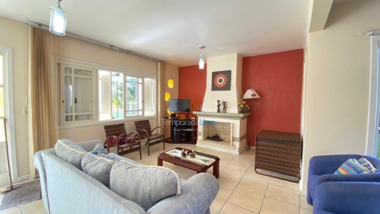 Casa para aluguel de temporada em Xangri Lá (Xangrila Bairo Centro)