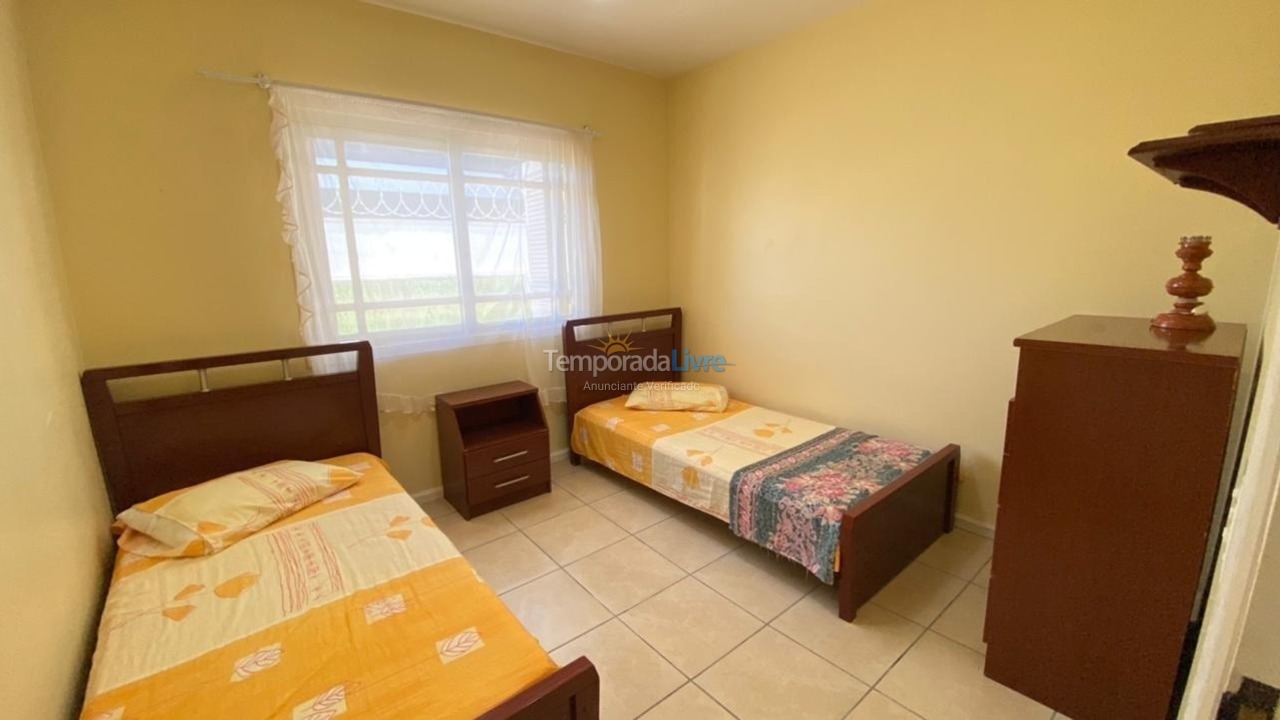 Casa para aluguel de temporada em Xangri Lá (Xangrila Bairo Centro)