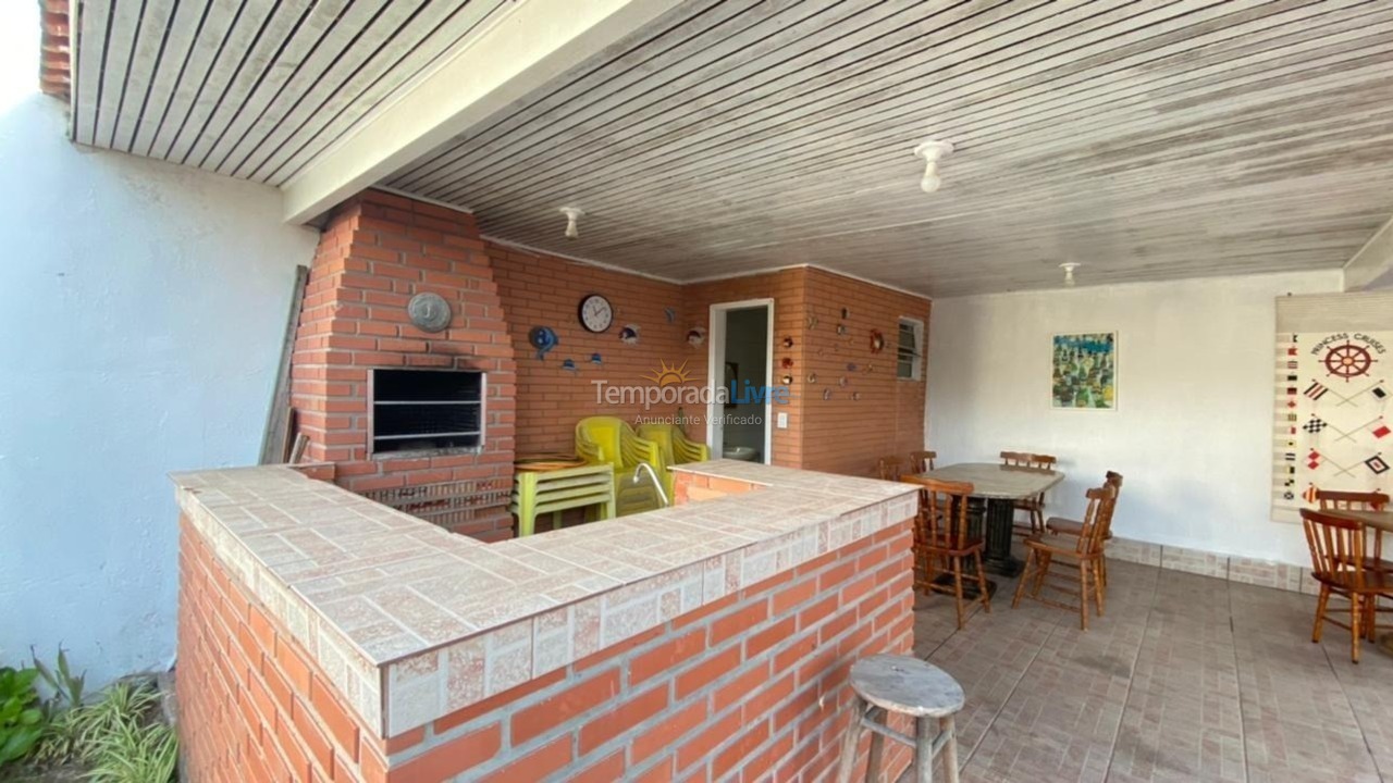 Casa para aluguel de temporada em Xangri Lá (Xangrila Bairo Centro)