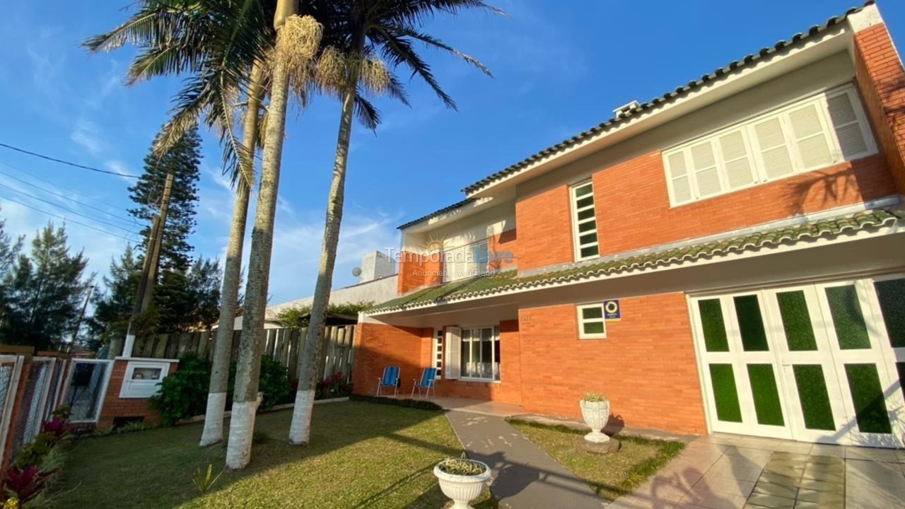 Casa para aluguel de temporada em Xangri Lá (Xangrila Bairo Centro)