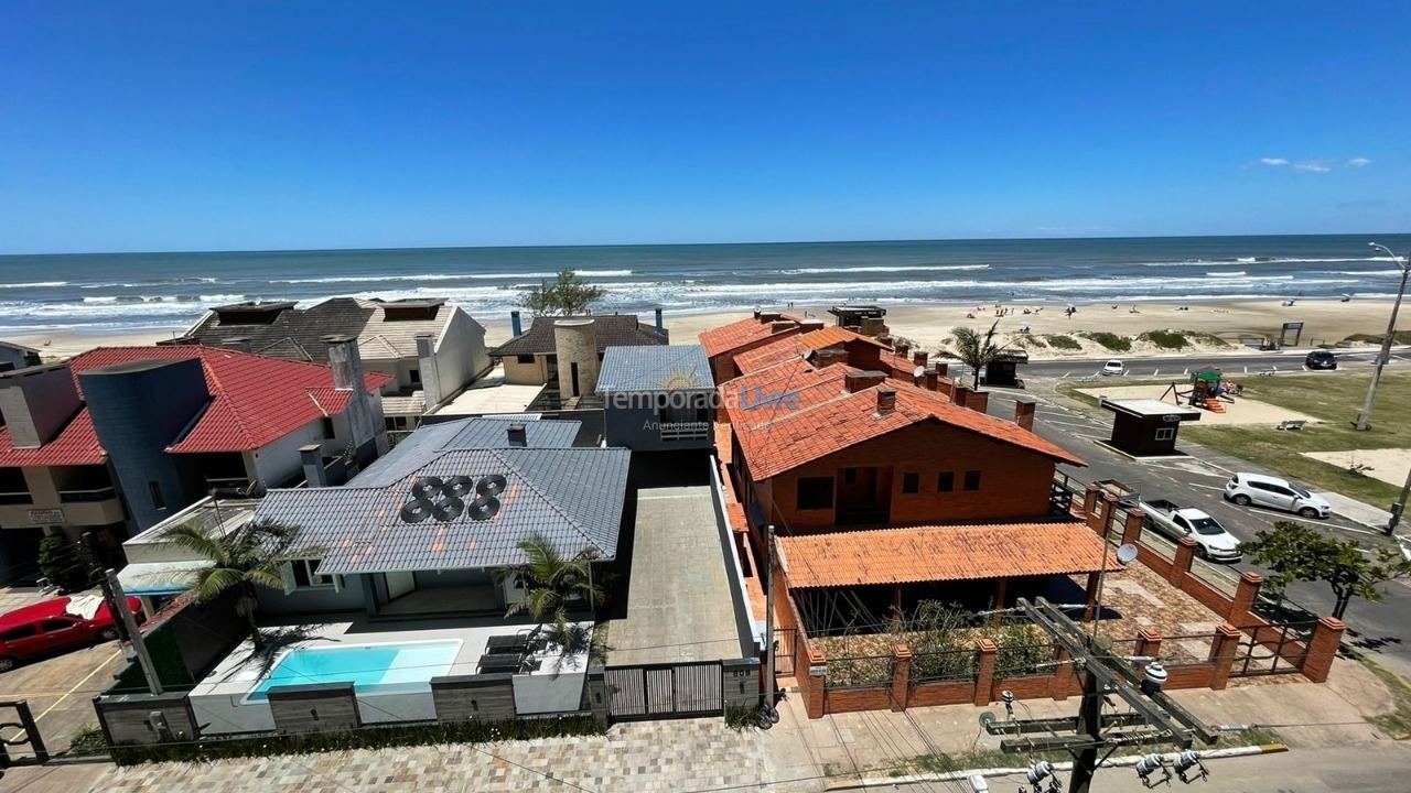 Casa para aluguel de temporada em Capão da Canoa (Zona Nova)