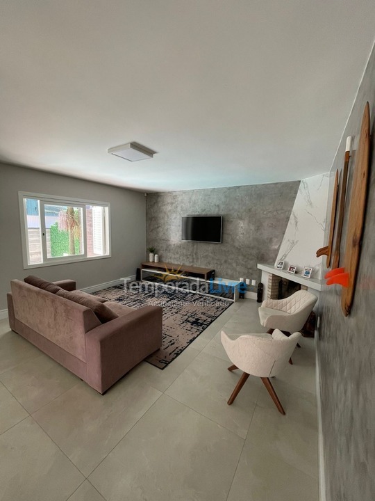 Casa para aluguel de temporada em Capão da Canoa (Zona Nova)