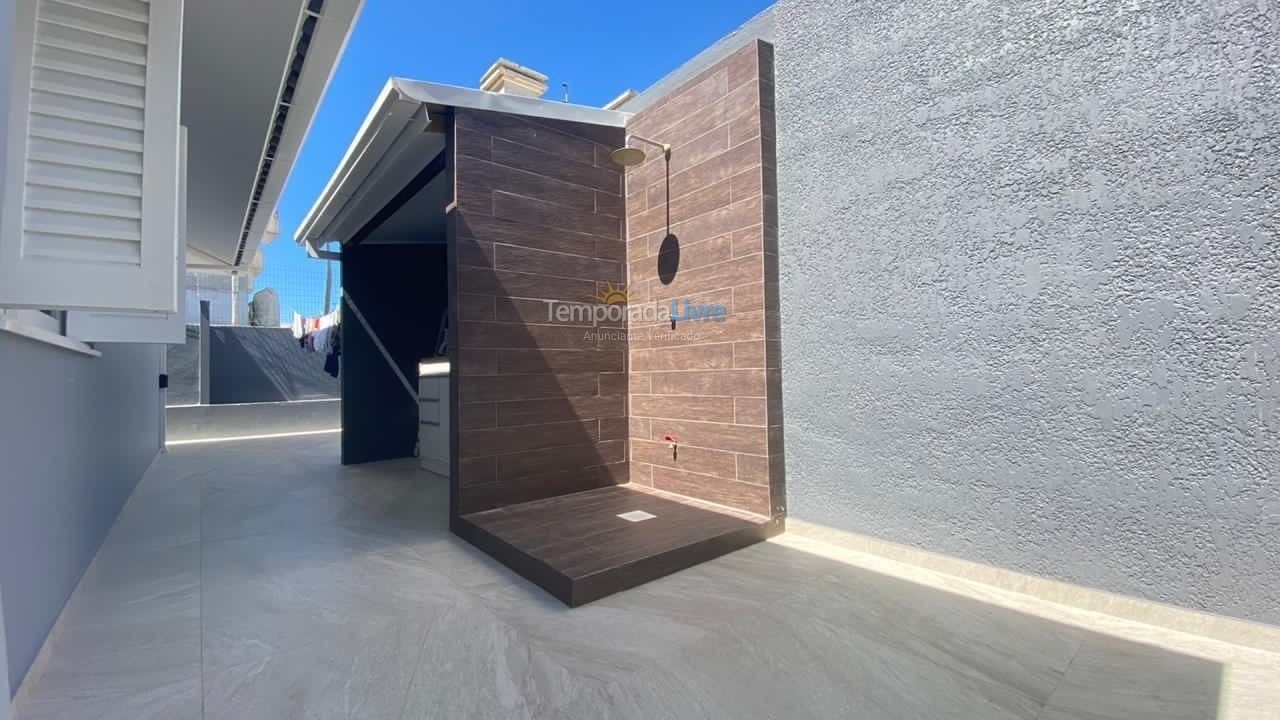 Casa para aluguel de temporada em Capão da Canoa (Zona Nova)