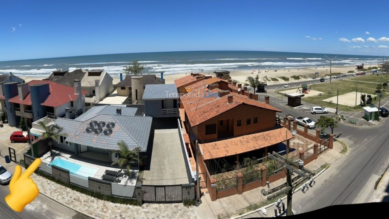 Casa para aluguel de temporada em Capão da Canoa (Zona Nova)