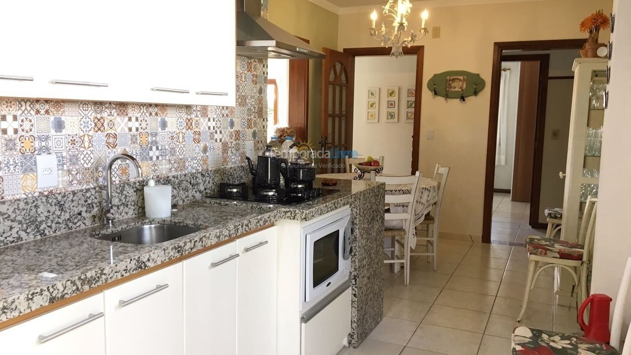 Casa para aluguel de temporada em Xangri Lá (Xangrila Bairo Centro)