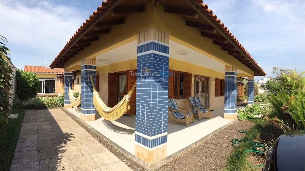 Casa para aluguel de temporada em Xangri Lá (Xangrila Bairo Centro)