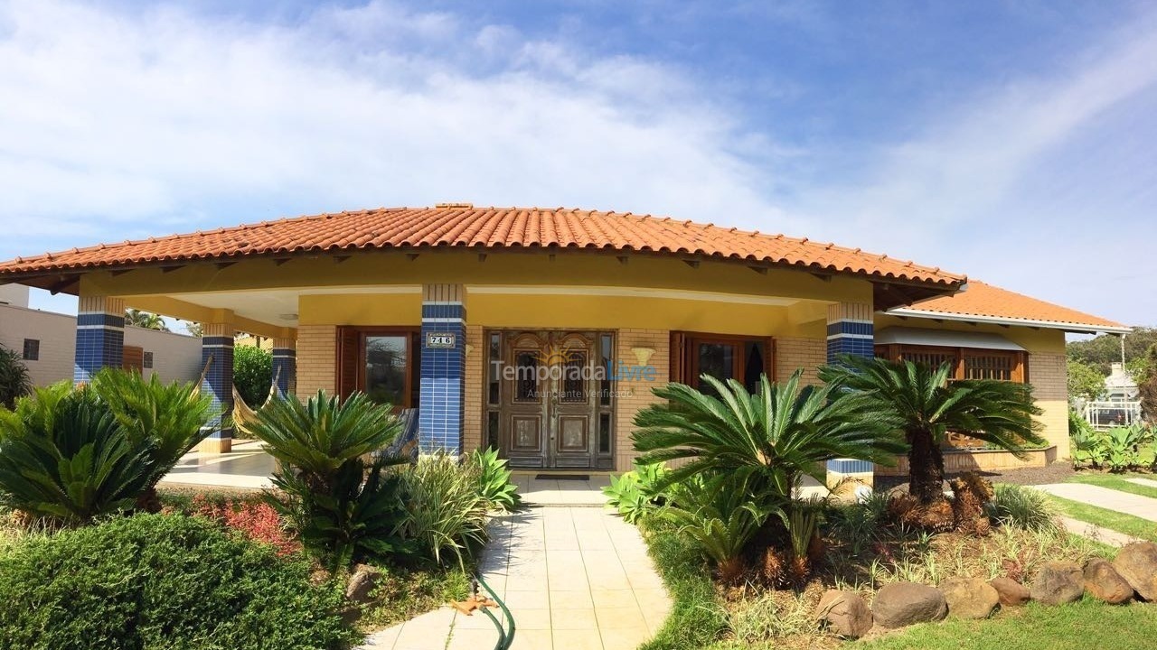 Casa para aluguel de temporada em Xangri Lá (Xangrila Bairo Centro)